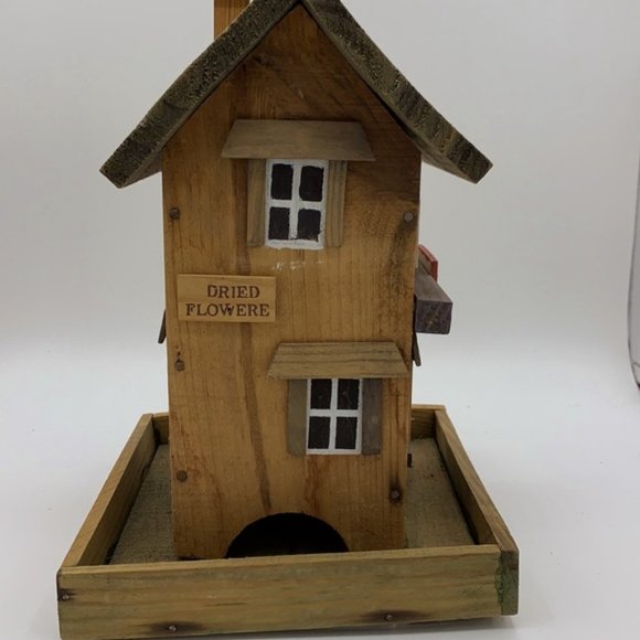 Antiques Birdhouse - Picture 5 of 11